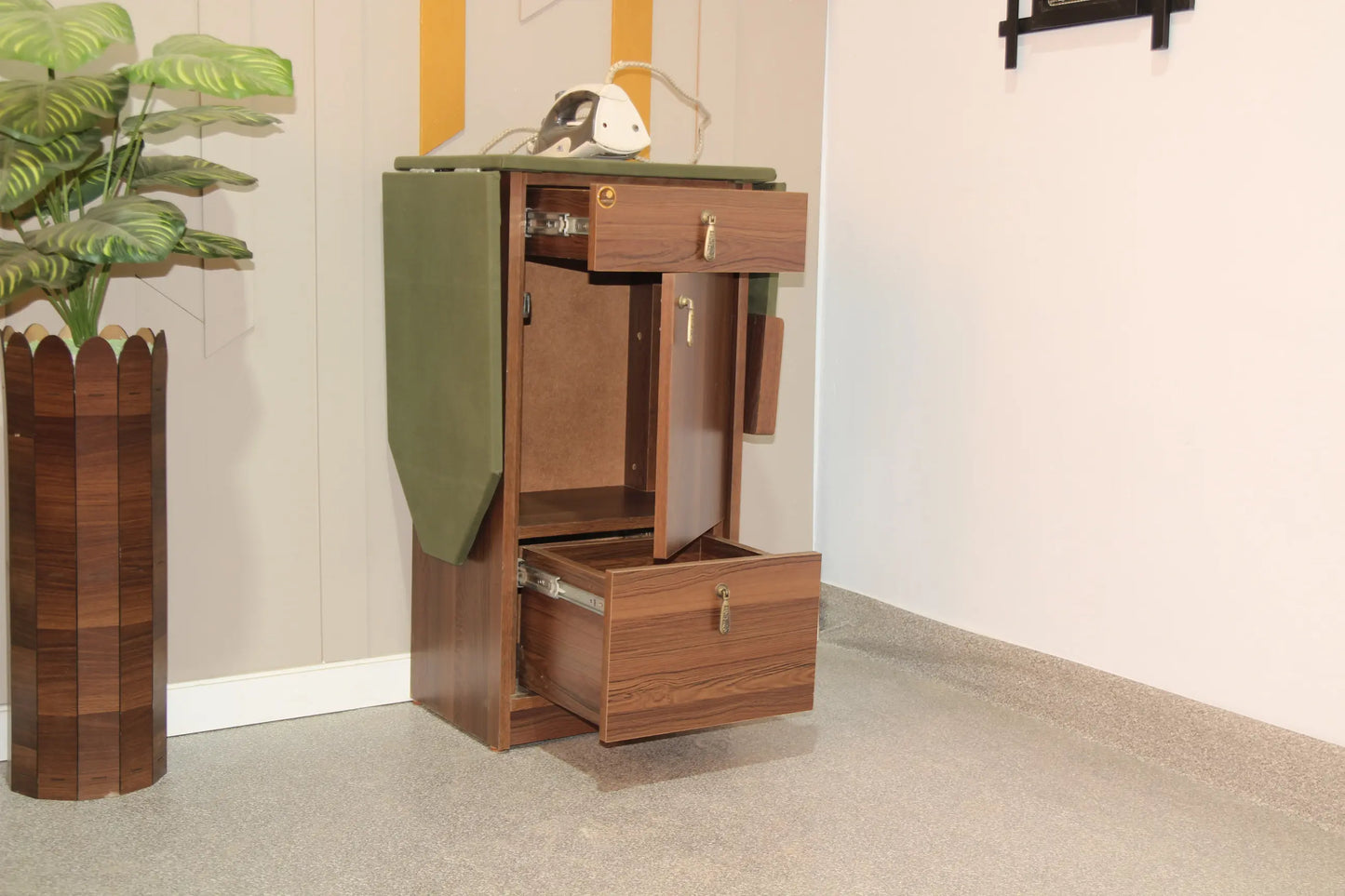 FOLDABLE IRON STAND - FURNISHCO