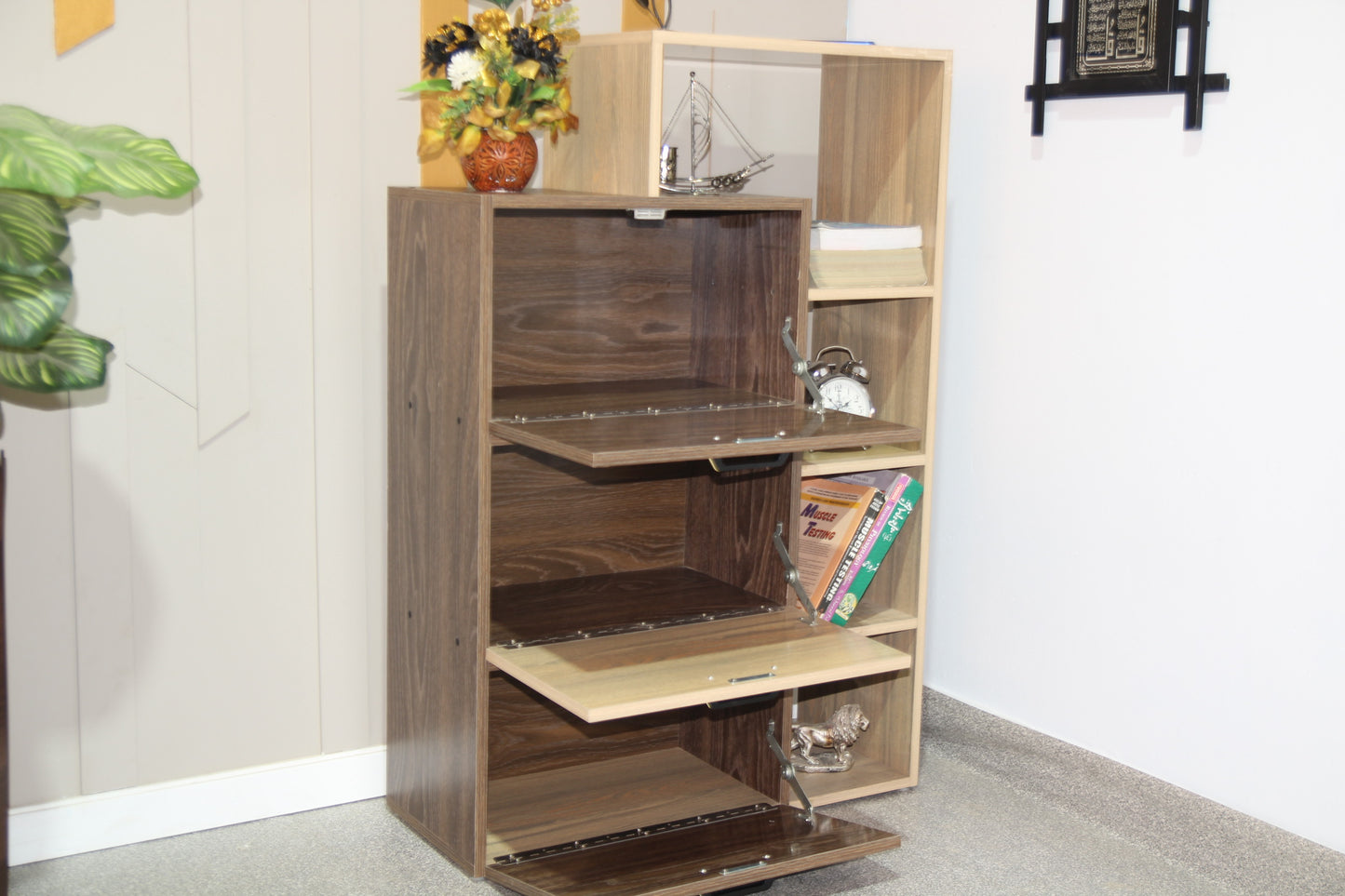 TRI-CAB - FURNISHCO